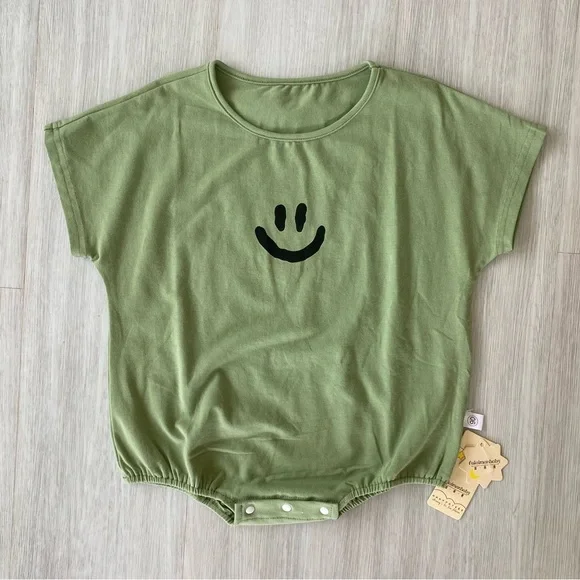 Trendy phrase onesie - Picture 3 of 3